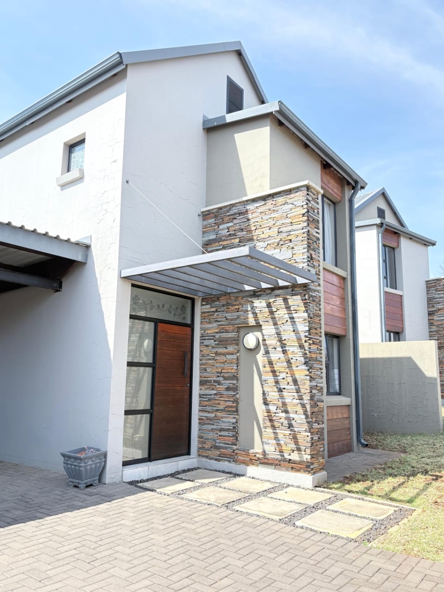 To Let 2 Bedroom Property for Rent in La Camargue Private Country Estate North West